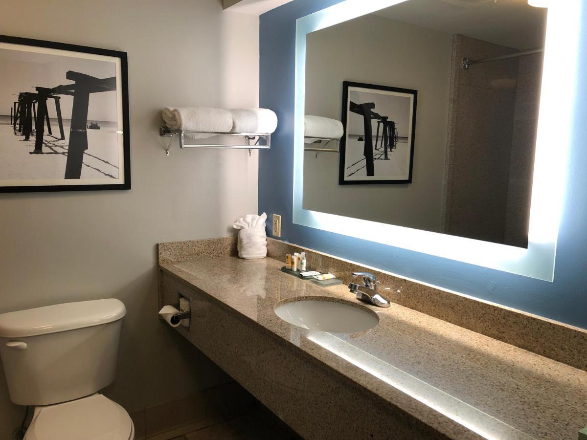 La Quinta By Wyndham Pcb Coastal Palms Hotel Upper Grand Lagoon Екстериор снимка