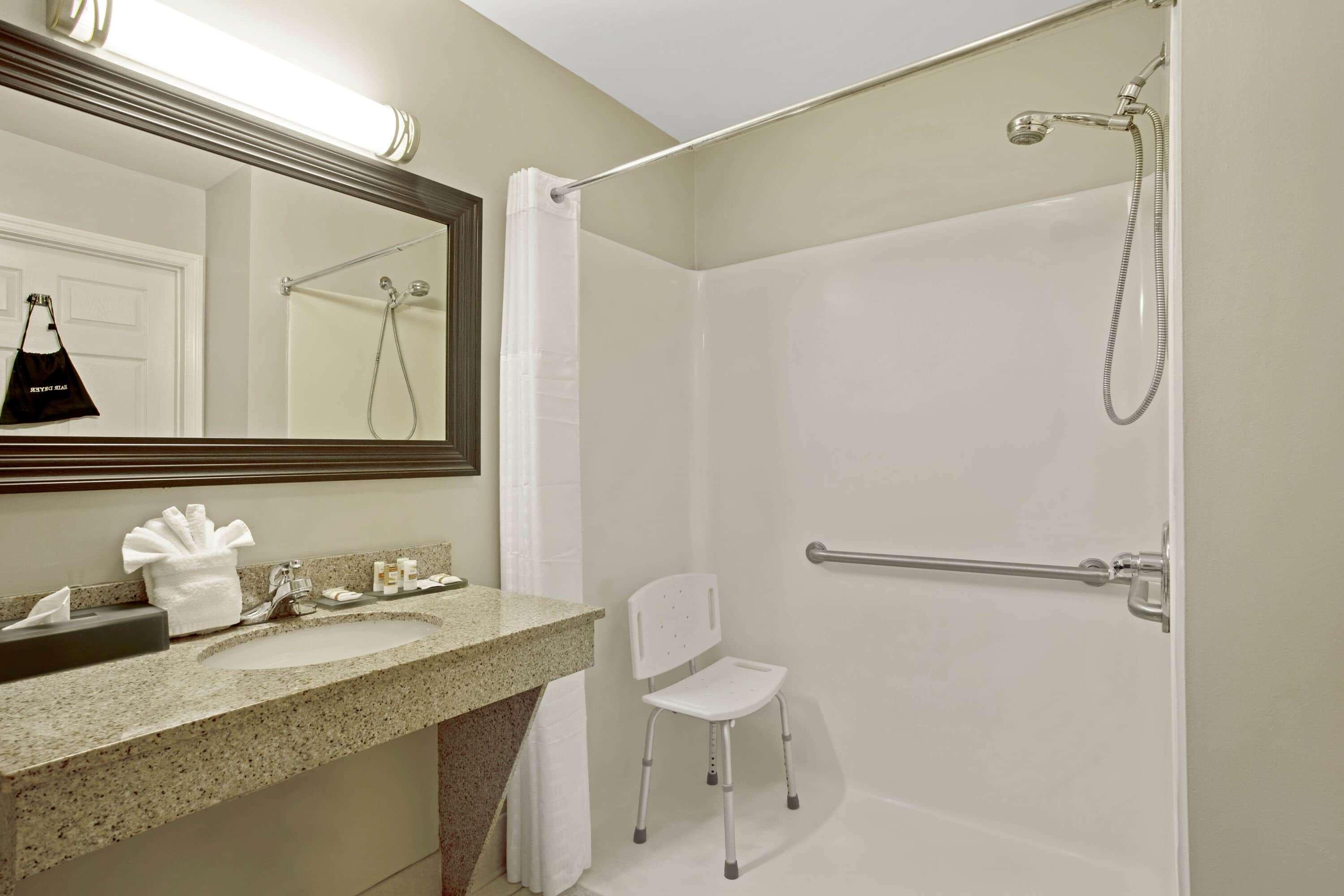 La Quinta By Wyndham Pcb Coastal Palms Hotel Upper Grand Lagoon Екстериор снимка