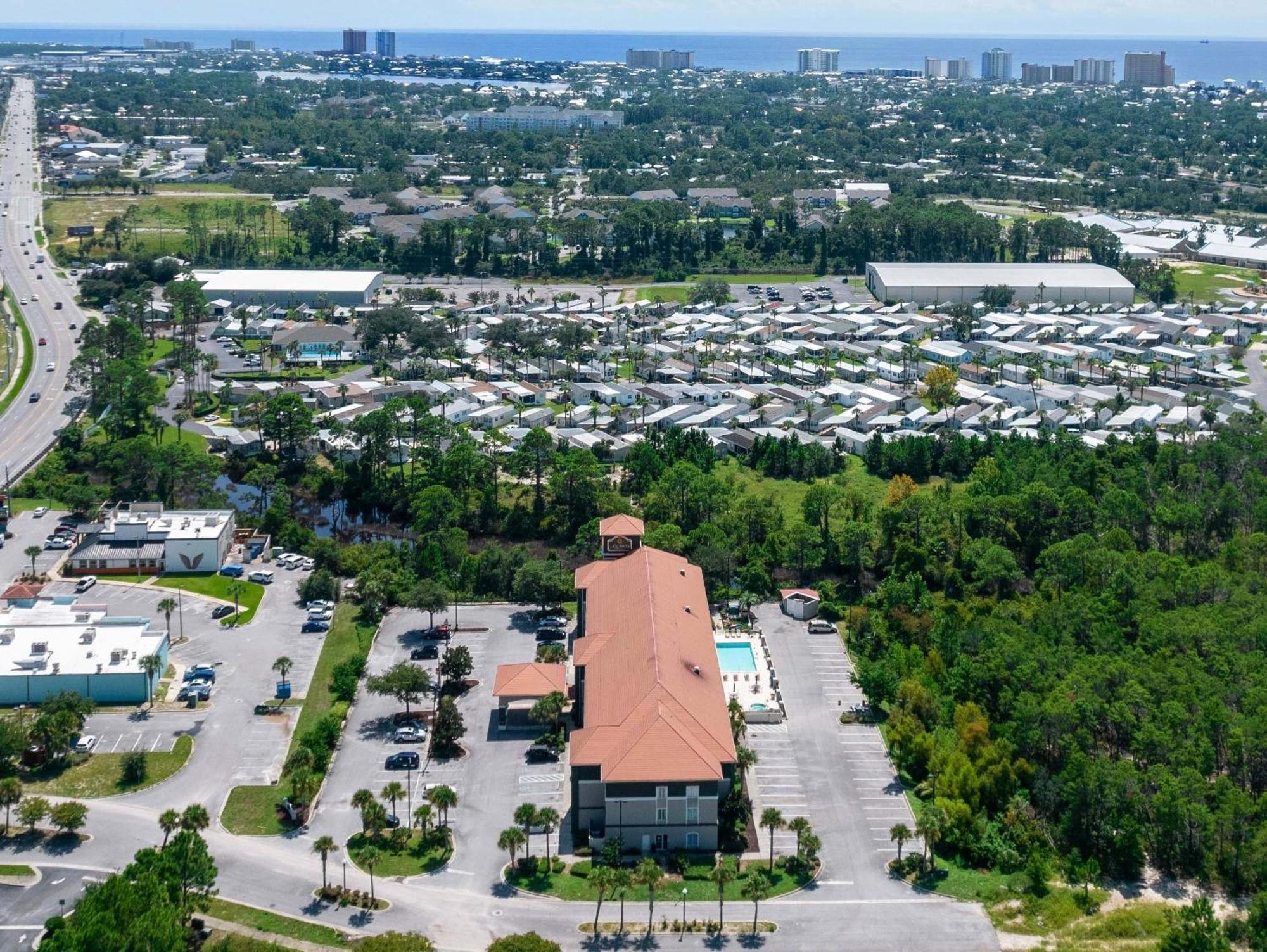 La Quinta By Wyndham Pcb Coastal Palms Hotel Upper Grand Lagoon Екстериор снимка
